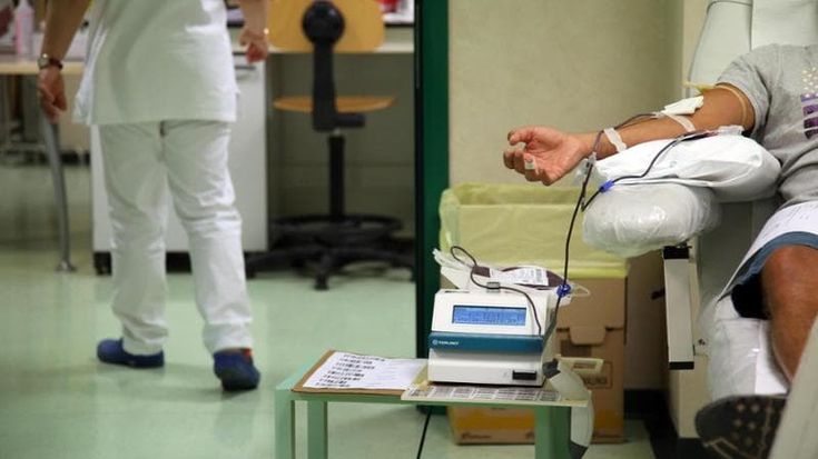 Livorno, sieropositivo prova a donare il sangue, è indagato per tentata epidemia