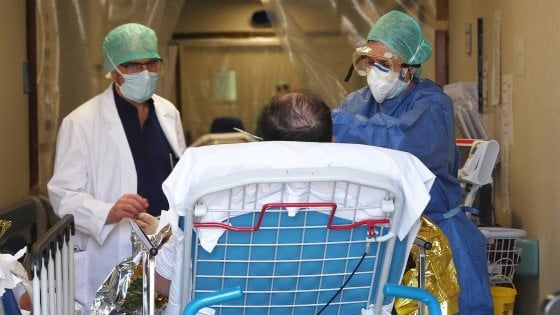 Coronavirus, l'elogio del congiunto nella lettera ai parenti dei contagiati: "Grazie per la dignità del vostro dolore"