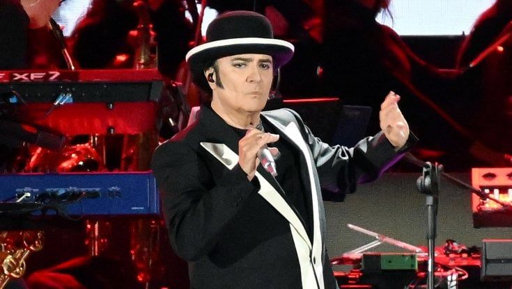 Renato Zero, le emozioni e la devozione di tre generazioni di sorcini
