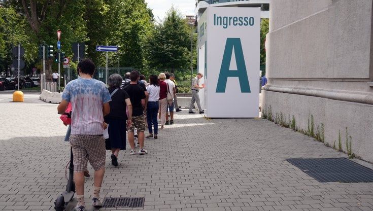 L’epidemiologo Carlo La Vecchia: “Immunità di gregge in luglio? La variante Delta la impedisce”