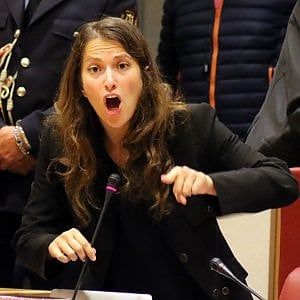 Bocciato il bilancio Regione Liguria 2016, per il M5s "Toti è un apprendista stregone"