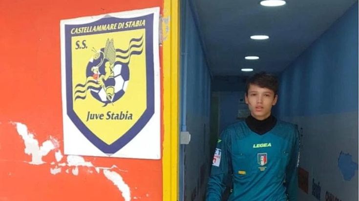 “Io, arbitro di 20 anni colpito da una pietra: ho avuto paura, ma tornerò in campo...”