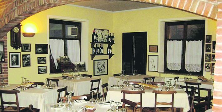 Luciano, oste del Roero  che passa di fior in fiore con l'aria del mattatore