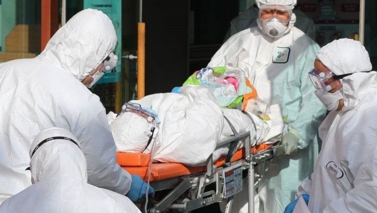  Ebola: primo caso in Costa d'Avorio, una 18enne in arrivo dalla Guinea