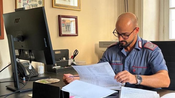 Si inseriscono nelle mail della holding e dirottano 387mila euro: scoperta la maxitruffa