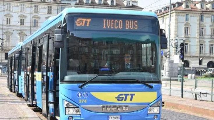 Mancano i soldi per i bus extraurbani, tagliata una corsa su 10