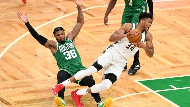 Basket, Nba: Antetokounmpo sbaglia allo scadere, Boston stende Milwaukee