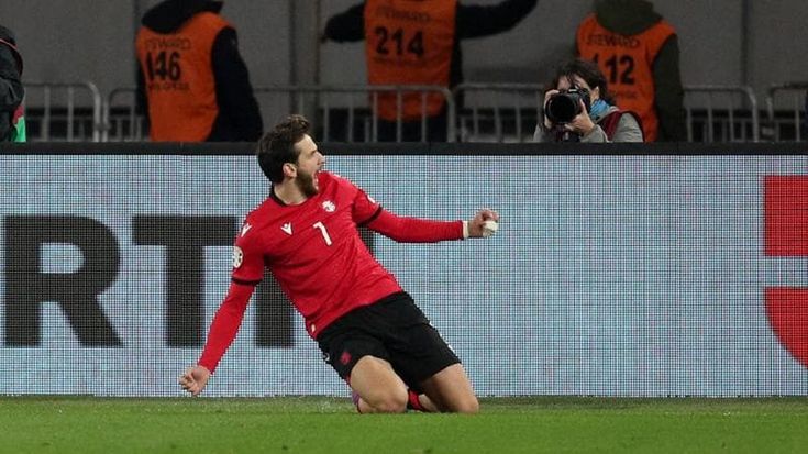 Kvara: “Sento l’affetto dei tifosi, Napoli e Georgia nel mio cuore”