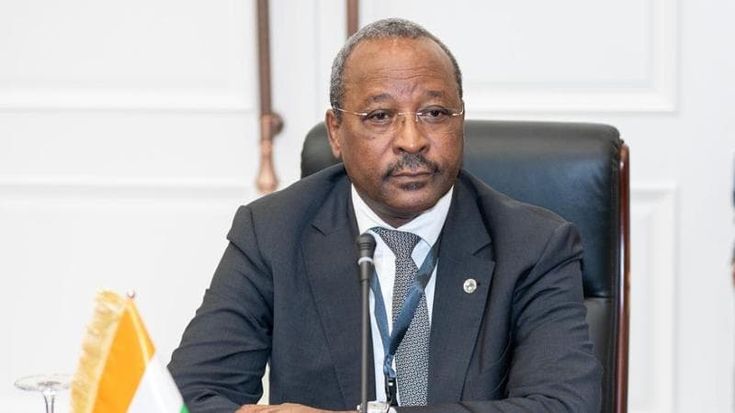 Niger, il ministro degli Esteri esule: “Il mio Paese ostaggio di una gang. Non c’è alternativa all’intervento militare”