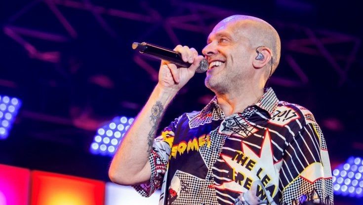 'Hanno ucciso l’Uomo Ragno – La vera storia degli 883', Max Pezzali protagonista della serie