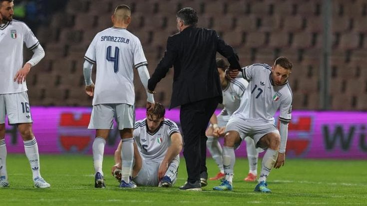 La fuga in aeroporto mentre la Bosnia è in festa, il triste ritorno a casa dell’Italia