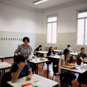 Scuola Bologna, protesta alle Adrovandi Rubbiani per la mancanza di aule