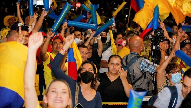 Colombia, al ballottaggio sarà sfida tra Petro e Hernandez. Sconfitta inattesa per la destra