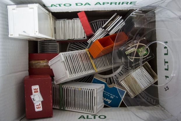 Le diapositive raccontano il viaggio: alla ricerca dell'autore su Facebook
