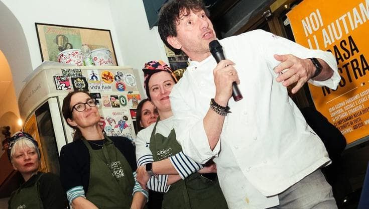 Quattordici volontari e uno chef per una cena buona in tutti i sensi