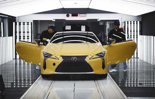 Yellow Edition, Lexus rilancia la LC Hybrid