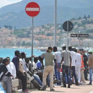 Macron, ecco le idee per un team mediterraneo di Paesi sul fronte migranti