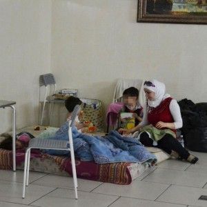 Da Librino alla moschea di notte, migranti in fuga a Catania