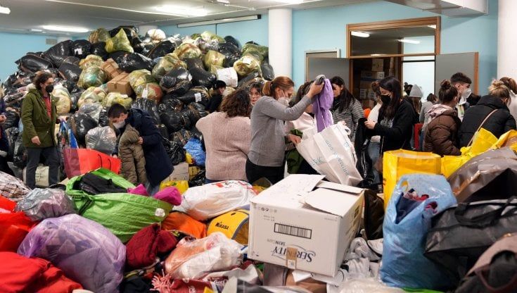 Le famiglie che accolgono in Lombardia i profughi ucraini: "Scelta di cuore, in guerra potrebbero esserci i nostri figli" 
