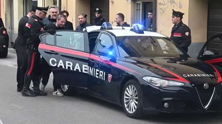 Forlì, arrestato l’autista dell’ambulanza. “Ha ucciso sei anziani con iniezioni d’aria”