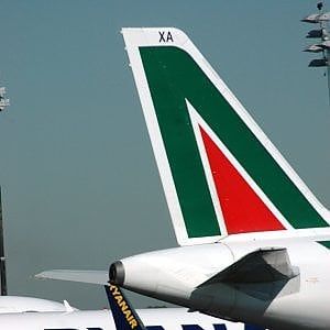 Alitalia, Gubitosi scrive ai dipendenti: "Su i ricavi a maggio, via il 25% dei manager"