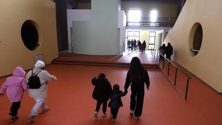 Ponticelli, la vittoria delle mamme: scuola trasferita nel nuovo edificio
