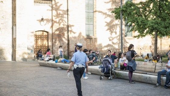 Bologna, Merola annuncia più controlli anti-movida: "Le regole valgono per tutti, clienti e gestori"