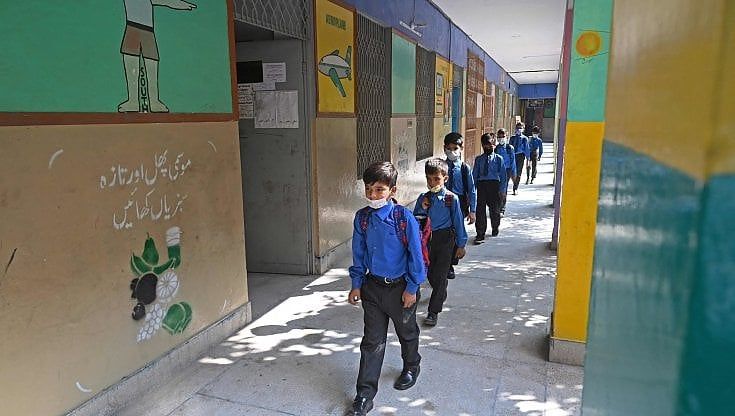 Incubo Dad, ecco cosa è successo nei Paesi dove le scuole hanno già riaperto 