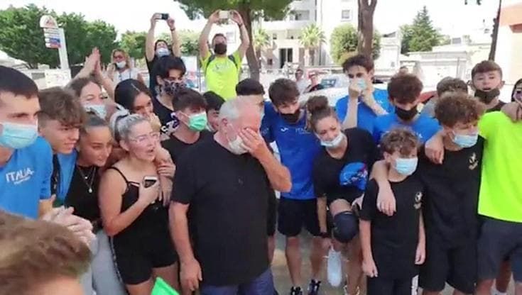 Mesagne, festa nella palestra dell'olimpionico Vito Dell'Aquila: le lacrime del maestro Baglivo