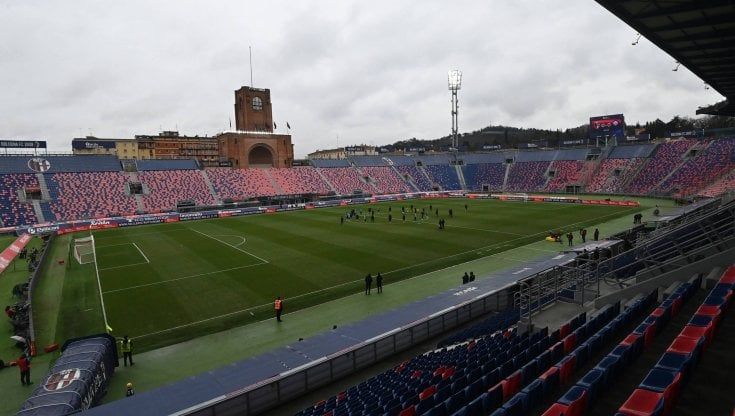 Bologna contro la Lega: "Immotivato e vessatorio giocare a Cagliari martedì"