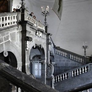 Palazzo Serra di Cassano, la Napoli sbarrata