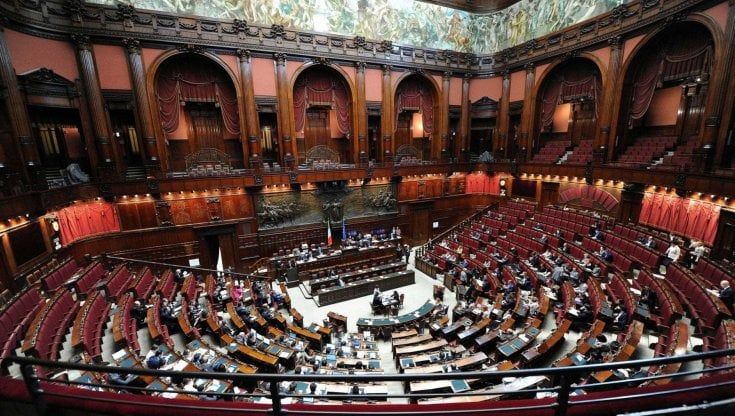 La Campania dei "figli d'arte": ecco i 56 nuovi parlamentari ma un seggio resta in bilico