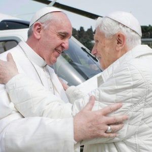 Papa Francesco e Benedetto XVI: uniti contro la pedofilia
