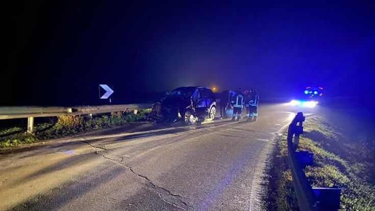 Carabiniere fuori servizio muore dopo aver perso il controllo dell’auto ed essere finito in una roggia