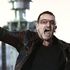 Bono degli U2 riceve la Medaglia per la Leadership dall’ex presidente George W. Bush