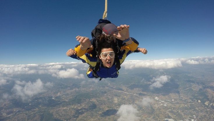 Fabiana guarita da un cancro rarissimo a 27 anni: "Ero a un passo dalla morte, la ricerca mi ha fatto tornare a volare"