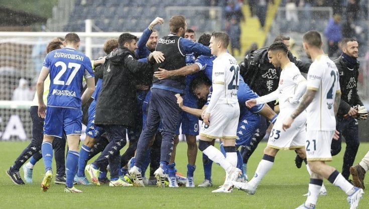 Empoli-Napoli 3-2: gli azzurri crollano e dicono addio allo scudetto. Squadra da martedì in ritiro