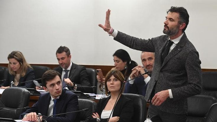 Biffoni, schiaffo alla Asl: “A Prato sanità farraginosa” Torre direttore dell’assessorato