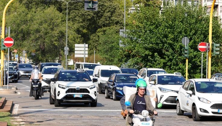 Oltre un milione di toscani non pagherà il bollo auto. Giani: “Bilancio a rischio”