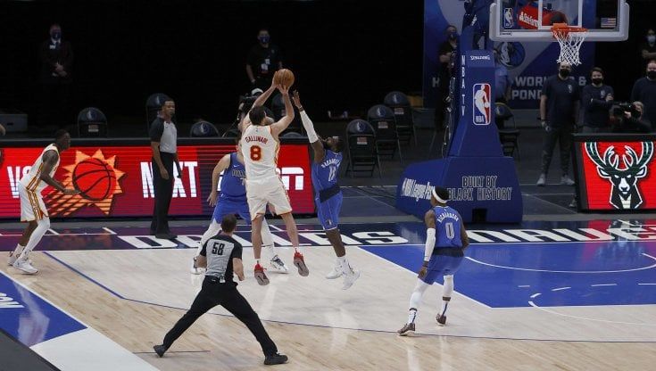 Basket Nba: LeBron salva i Lakers ancora all'overtime, Gallinari da record