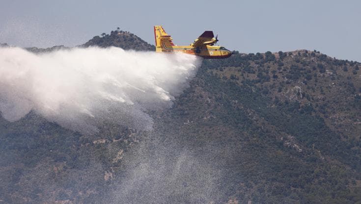 Vasto incendio nel Messinese, vicino al depuratore comunale