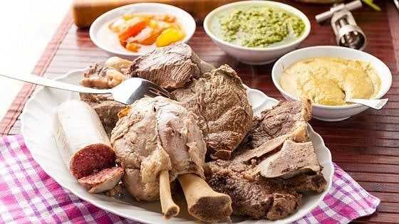 Bollito, che passione: ecco il decalogo, tra tagli, cotture e condimenti