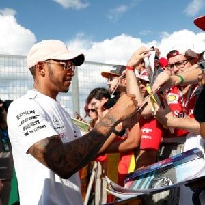 Formula 1, Gp Ungheria: Ferrari rende omaggio a Marchionne , Hamilton punta al bis: "Ripetere weekend scorso"
