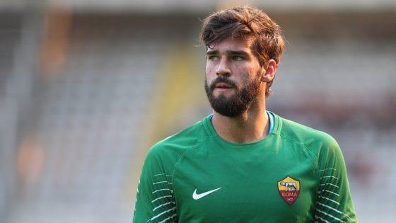 Roma, Alisson ai saluti: il Liverpool offre 70 milioni