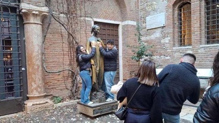 Dal cortile di Giulietta a Fontana di Trevi, tutti i luoghi a pagamento: la guida per Pasqua