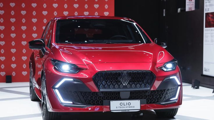 Cliorama, Renault apre a Milano uno showroom dedicato al modello e alla sua storia