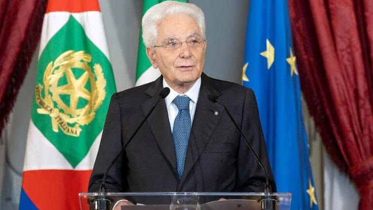 Mattarella firma 4 decreti di grazia: l’omicida del padre violento, l’ex guardia giurata che sparò