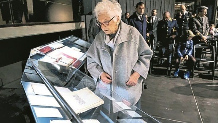 Liliana Segre: "Il registro degli ebrei orrore del fascismo"