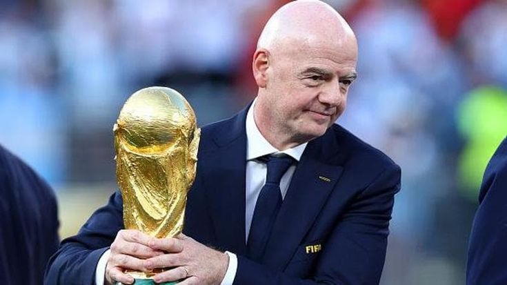 La Fifa rilancia, vuole il Mondiale a 64 squadre: un documento per capirne gli effetti