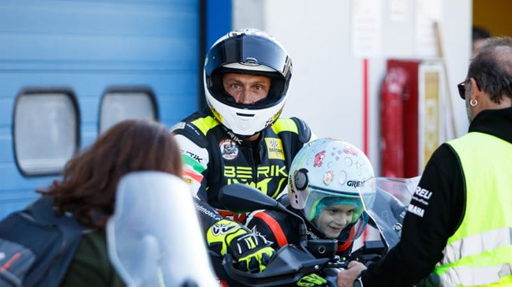 Successo per "Accelerando oltre le barriere": oltre 300 persone su moto e auto sportive